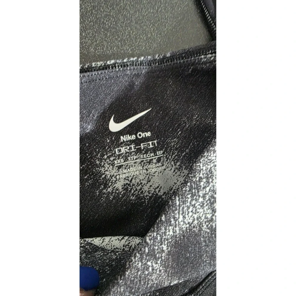 NWT Nike One Women Size XXS‎ High Rise 7/8 Printed Leggings Black FZ7275-010 Run